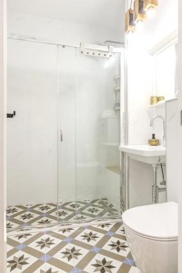 Apartament cu 3 camere semidecomandat, mobilat în Parcul Circului