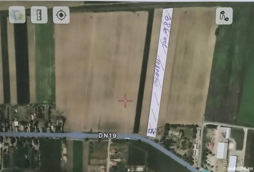 Teren de 10800 mp, în Tămășeu