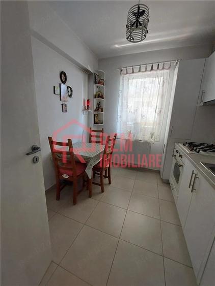 Apartament cu 2 camere decomandat în Fundeni