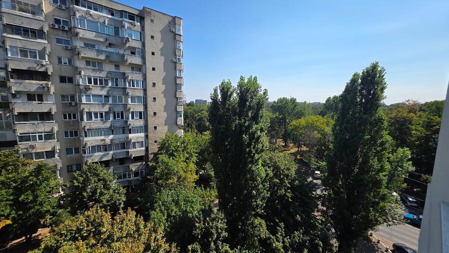 Apartament cu 2 camere semidecomandat în Tineretului