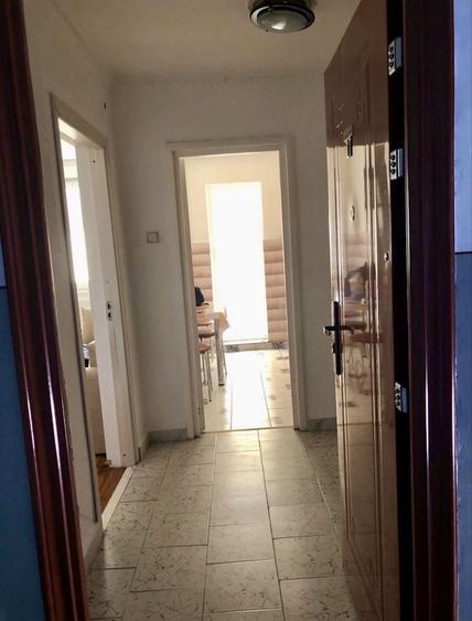 Apartament cu 2 camere semidecomandat în Ostroveni