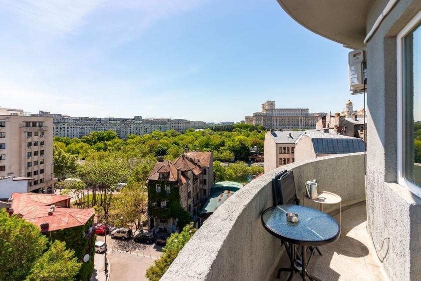 Penthouse cu 4 camere semidecomandat, mobilat în Cișmigiu