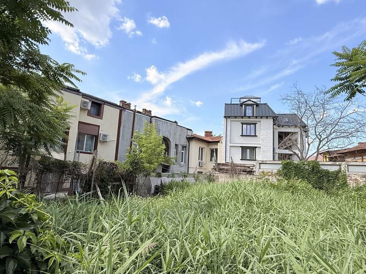 Apartament cu 3 camere decomandat în Parcul Carol