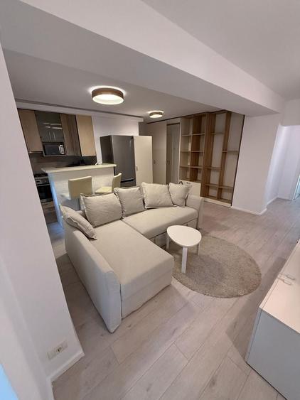 Apartament cu 3 camere, mobilat în Herăstrău