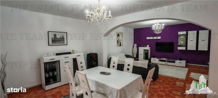 Casă cu 4 camere în Roșu
