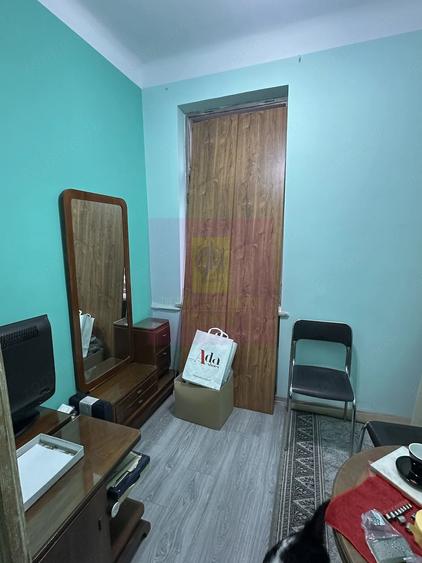 Apartament cu 4 camere semidecomandat în Ferdinand