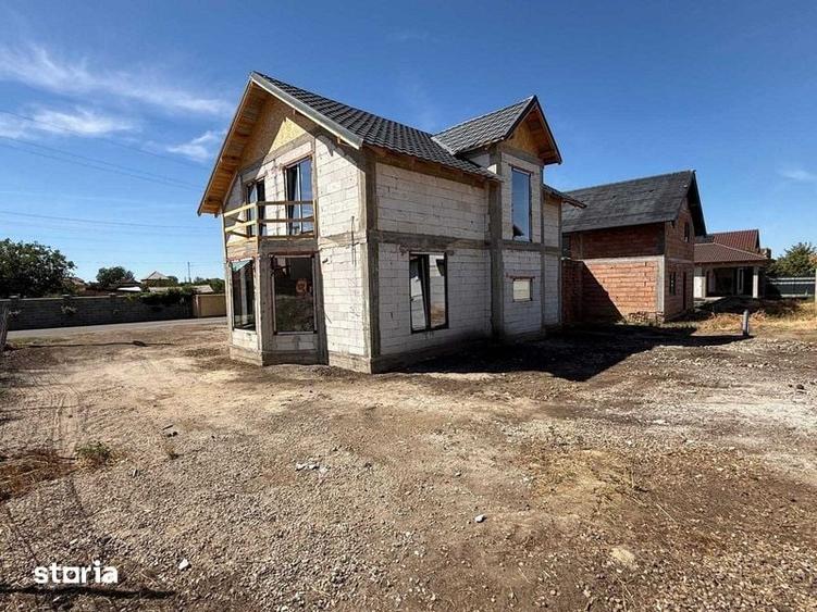 Casă cu 4 camere cu Teren 198 Mp în Central