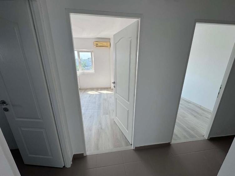 Apartament cu 4 camere decomandat în Cantacuzino