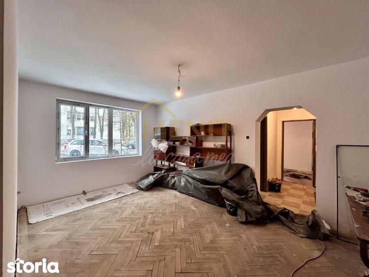 Apartament cu 3 camere semidecomandat în Nord