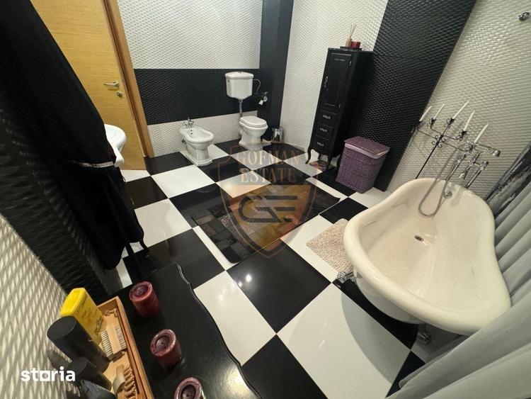 Apartament cu 4 camere decomandat în Central