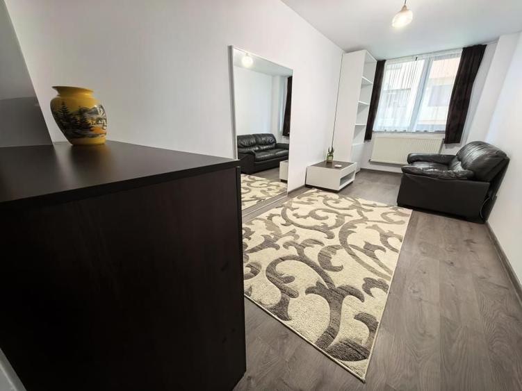 Apartament cu 3 camere decomandat, mobilat în Lunca Cetățuii