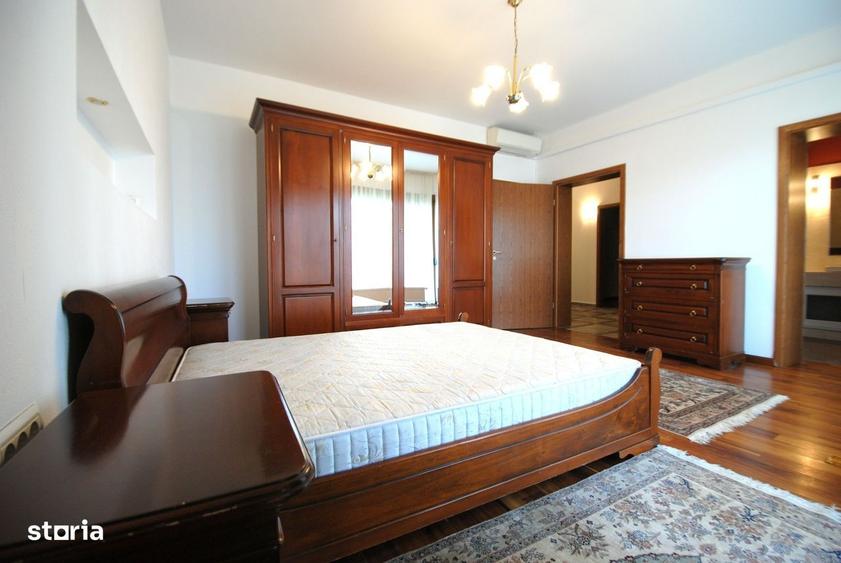 Casă cu 4 camere cu Teren 328 Mp în Torontalului