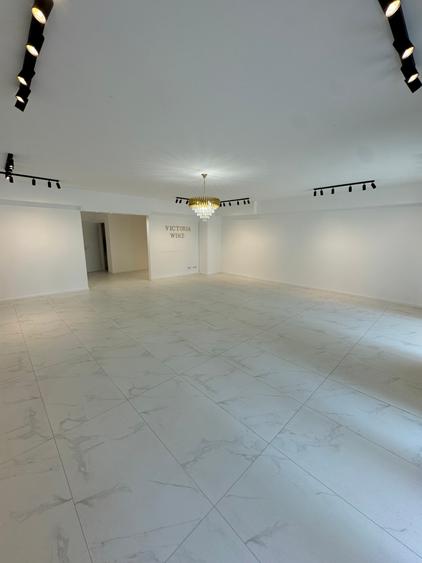 Spațiu comercial, de 120 mp, în Pipera