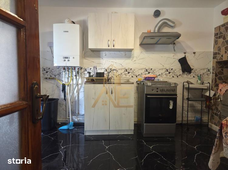 Casă cu 4 camere cu Teren 400 Mp în Ion Neculce
