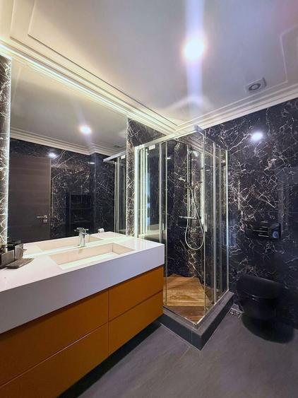Apartament cu 4 camere, mobilat în Tei