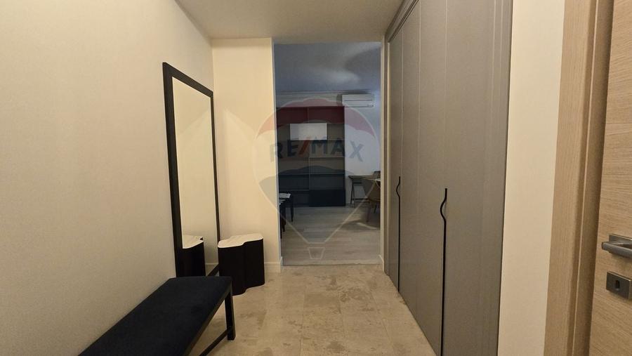 Apartament cu 3 camere semidecomandat, mobilat în Grădina Icoanei