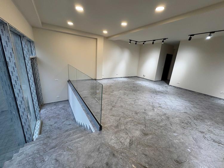 Spatiu comercial de inchiriat 54 mp utili | City of Mara, corp M8, Comision 0% - 4