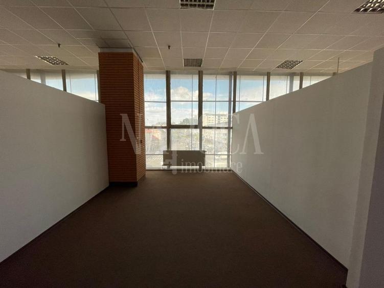 Spațiu comercial, de 1,553 mp, în Central