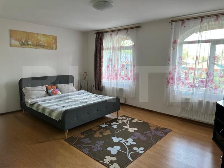 Duplex cu 5 camere cu Canalizare în Micești