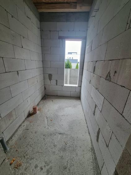 Casă individuală cu 4 camere cu Teren 358 Mp în Micești