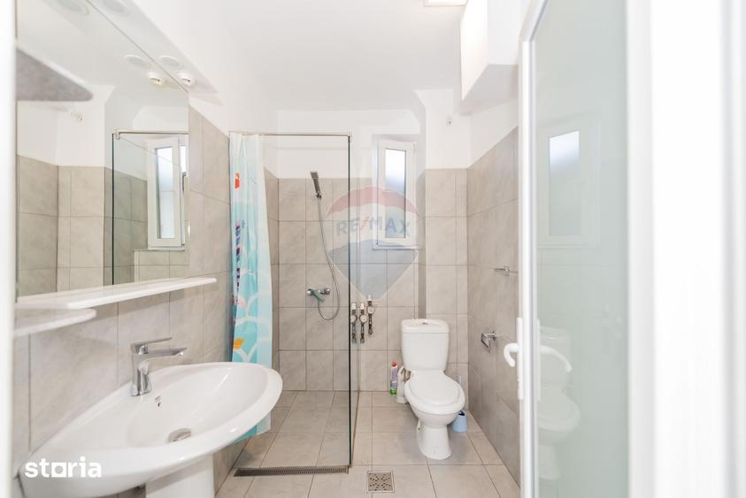 Apartament cu 2 camere semidecomandat, mobilat în Romană