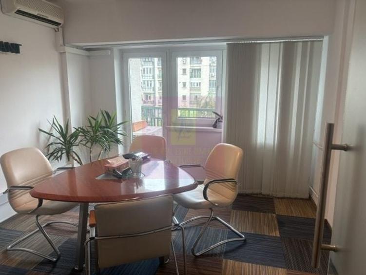 Apartament cu 3 camere decomandat în Unirii