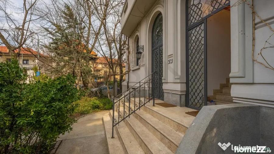 Casă cu 7 camere cu Teren 413 Mp în Dorobanți