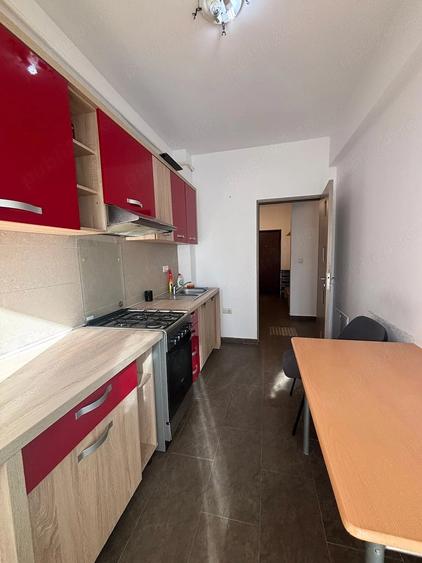 Apartament cu 2 camere decomandat în Galata