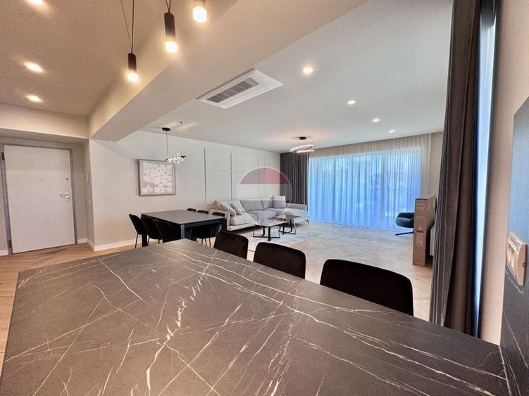 Apartament cu 4 camere decomandat, mobilat în Pipera