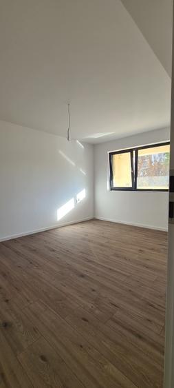 Apartament cu 3 camere decomandat în Țiglina 2