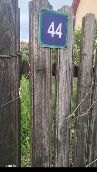 Teren de 2370 mp, în Blejoi