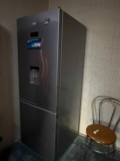 Apartament cu 3 camere semidecomandat în Titan
