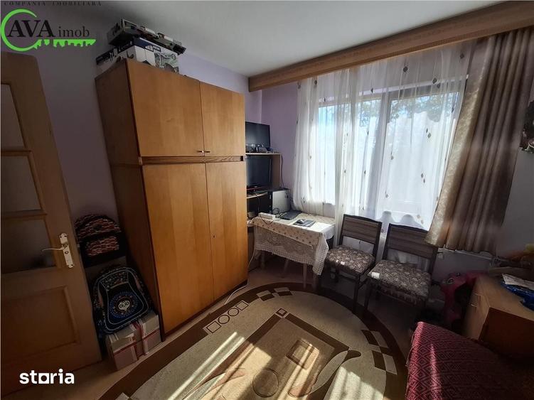 Apartament cu 3 camere semidecomandat în Republicii