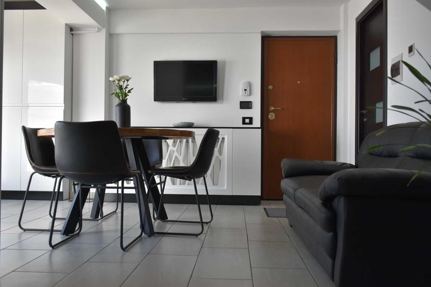 Apartament cu 3 camere decomandat în George Enescu
