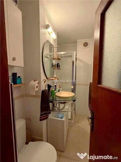 Apartament cu 4 camere decomandat în Decebal