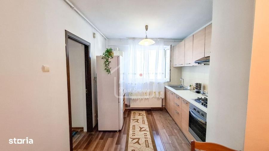 Apartament cu 3 camere decomandat în Griviței