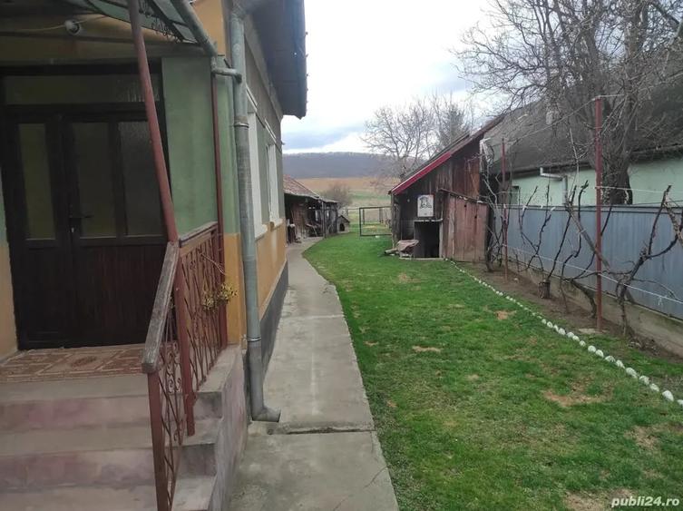Casă cu 2 camere cu Teren 1542 Mp în Gilău