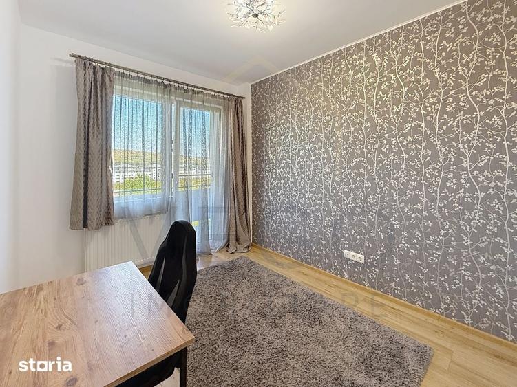 Apartament cu 3 camere semidecomandat în Florești