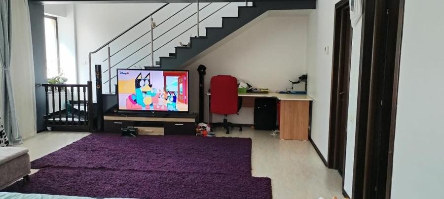 Casă individuală cu 5 camere decomandat cu Piscina în Andronache