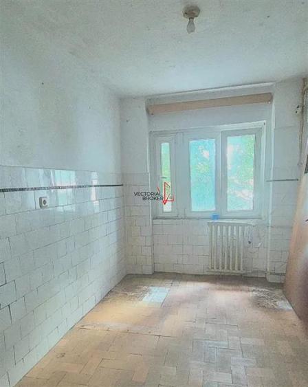 Apartament cu 3 camere semidecomandat în Parcul Circului