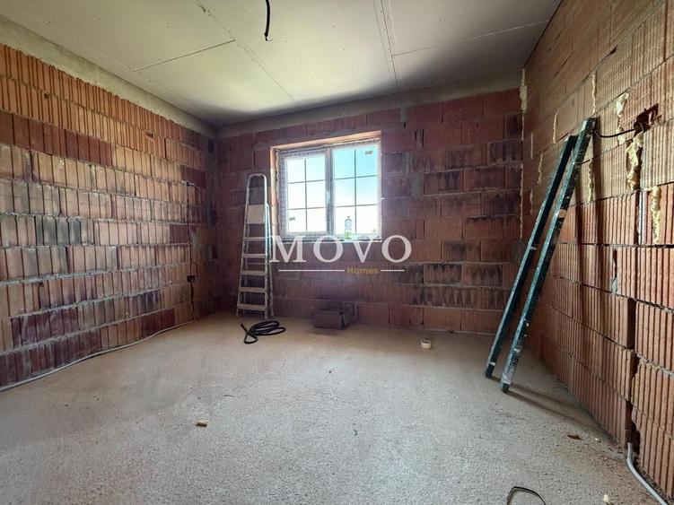 Duplex cu 3 camere cu Teren 393 Mp în Sânandrei
