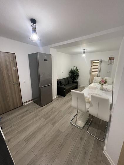 Apartament cu 3 camere decomandat în Ampoi 3