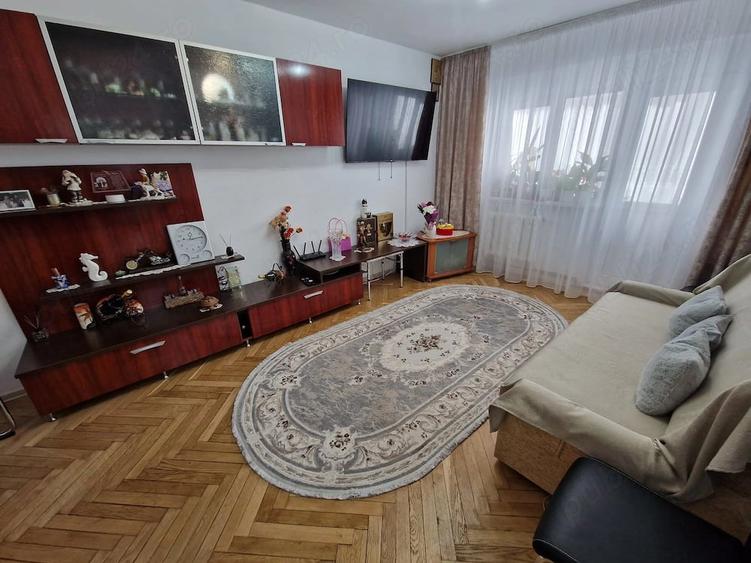 Apartament cu 2 camere decomandat în Mircea cel Bătrân