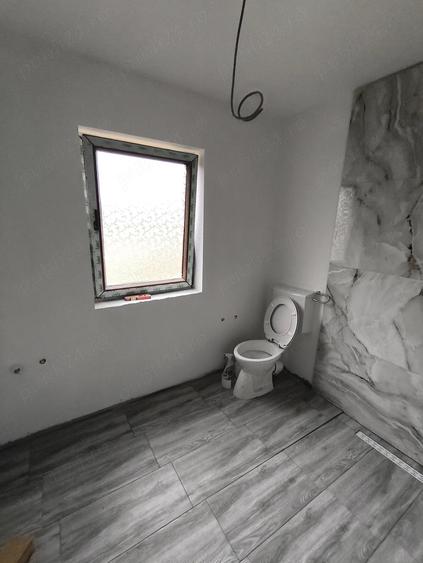 Casă cu Teren 340 Mp în Santăul Mare