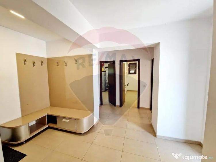 Casă cu 4 camere cu Teren 1065 Mp în Preajba