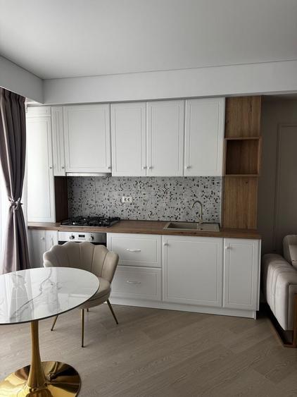 Apartament cu 2 camere semidecomandat, mobilat în Pipera