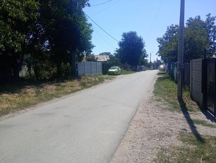 Teren Construcții intravilan de 1360 mp, în Frumușani