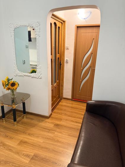 Apartament cu 2 camere decomandat în Micro 17