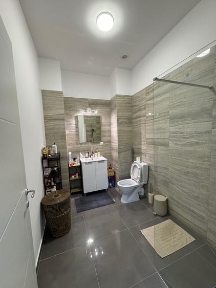 Apartament cu 2 camere decomandat în Carol Davila