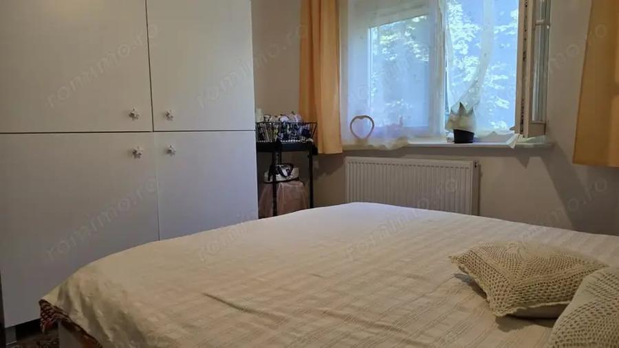 Apartament cu 3 camere decomandat în Zarand